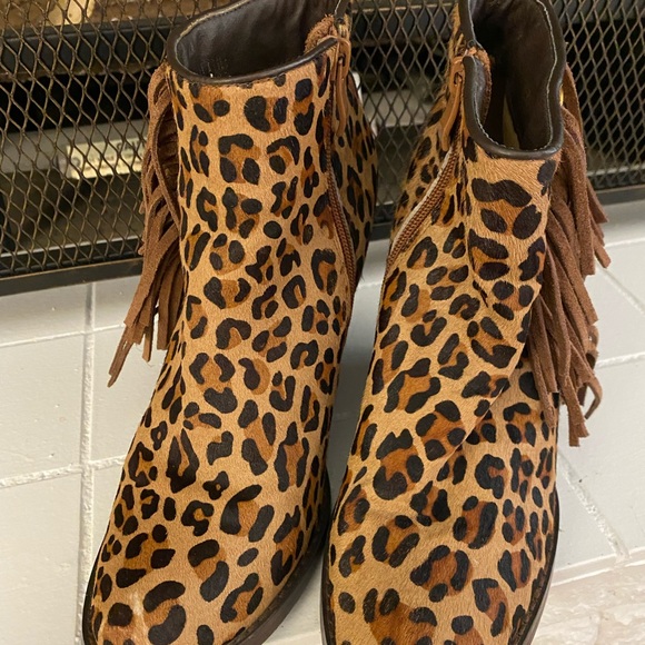 Very Volatile Booties. Leopard with fringe and concho details! - Picture 3 of 4